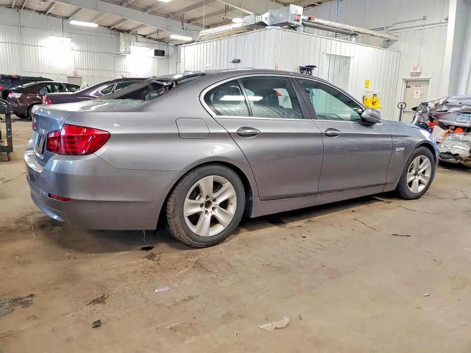 2012 BMW 528 XI  