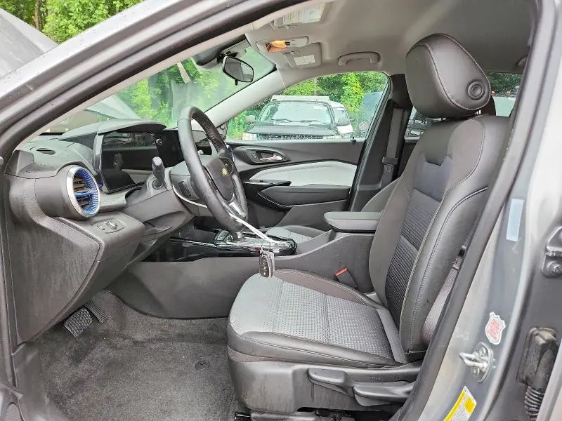 2025 CHEVROLET TRAX 1LT  