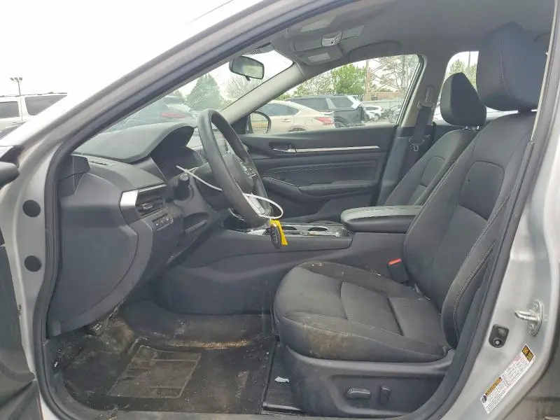 2021 NISSAN ALTIMA SV  