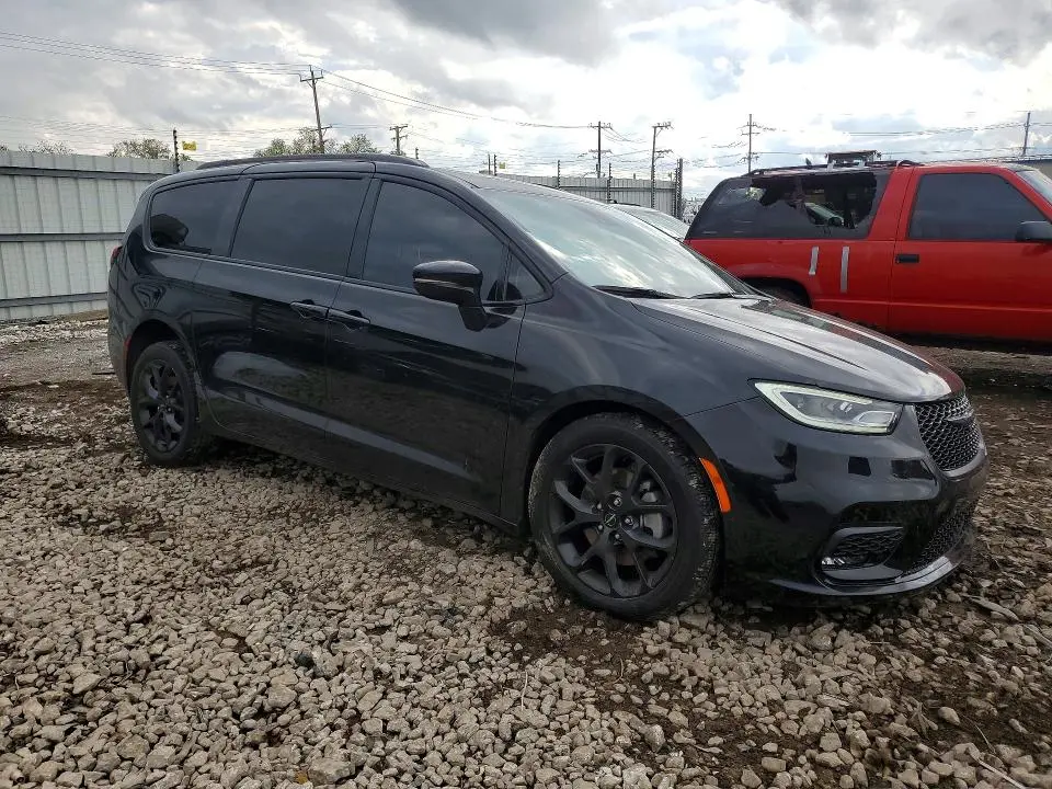 2021 CHRYSLER PACIFICA LIMITED  