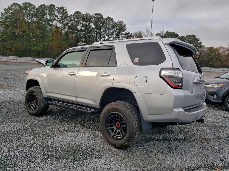 2018 TOYOTA 4RUNNER SR5/SR5 PREMIUM  