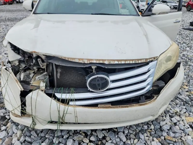 2011 TOYOTA AVALON LIMITED  