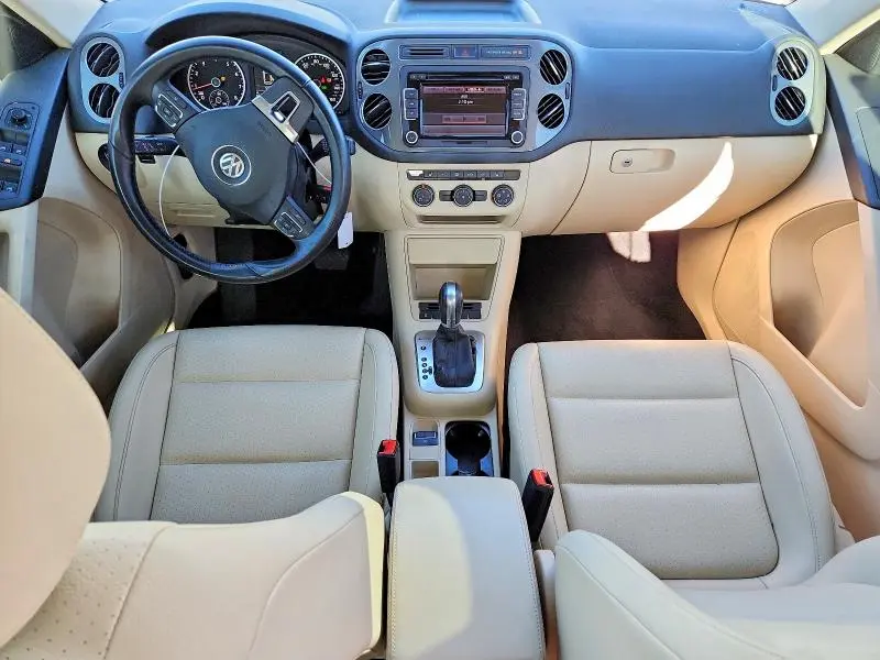 2015 VOLKSWAGEN TIGUAN S  