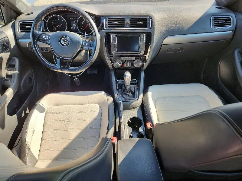 2017 VOLKSWAGEN JETTA SPORT  