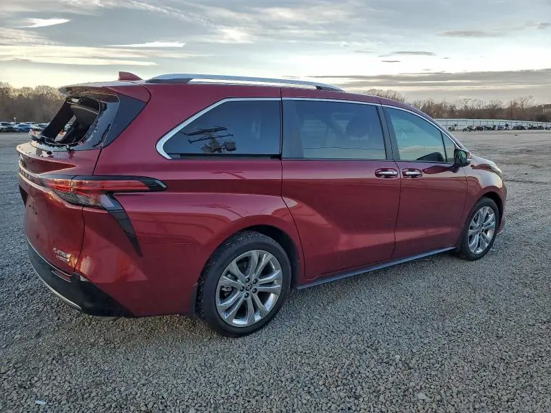2024 TOYOTA SIENNA LIMITED  