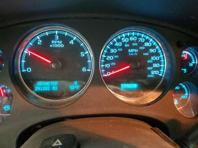 2011 CHEVROLET TAHOE K1500 LT  