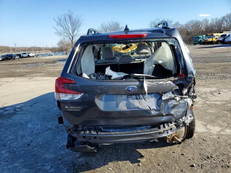 2024 SUBARU FORESTER   