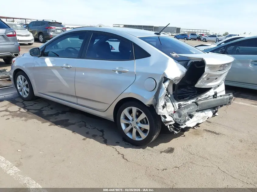 2012 HYUNDAI ACCENT GLS