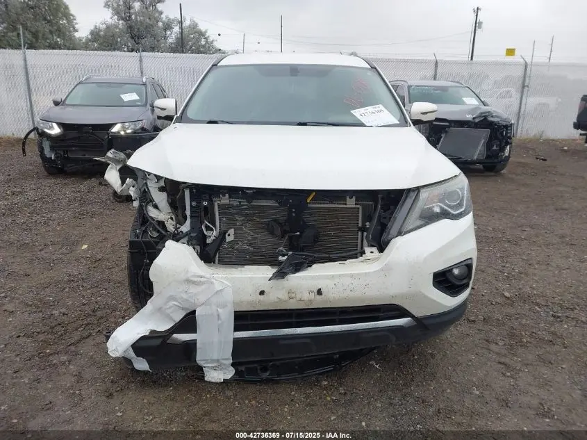 2017 NISSAN PATHFINDER SL