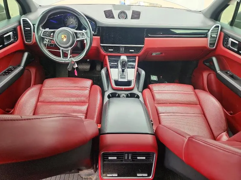 2020 PORSCHE CAYENNE   