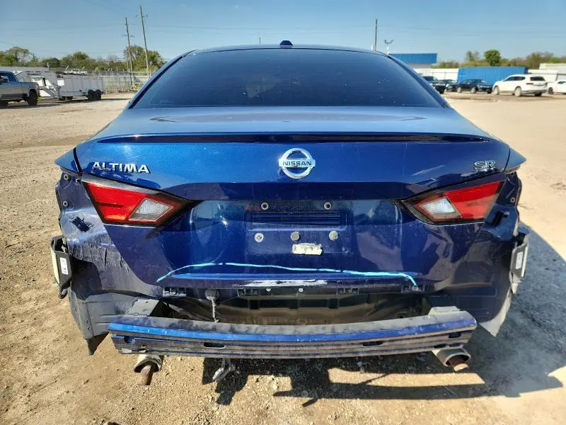 2021 NISSAN ALTIMA SR  