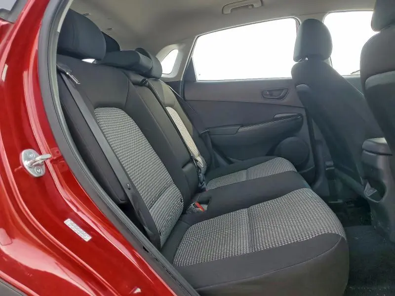 2023 HYUNDAI KONA SE  