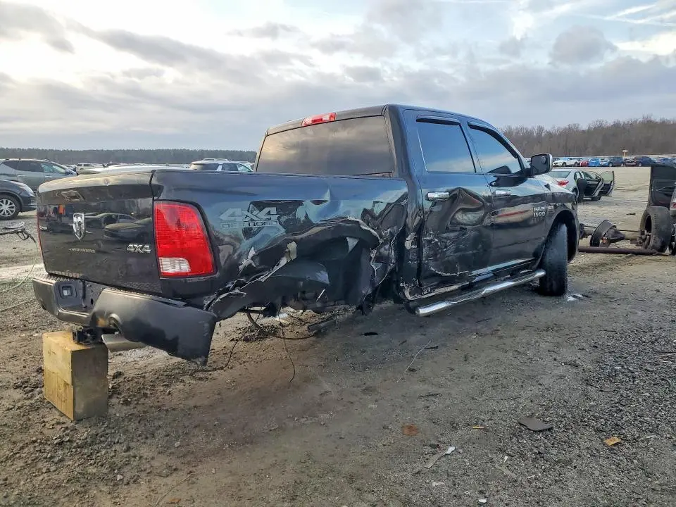 2015 RAM 1500 ST  