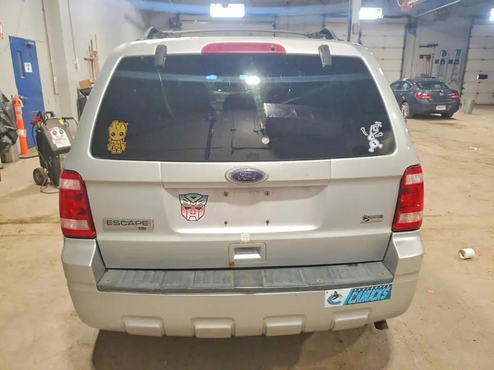 2010 FORD ESCAPE XLT  