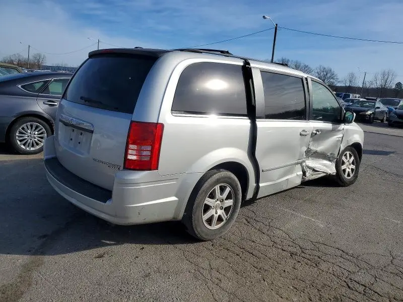 2010 CHRYSLER TOWN & COUNTRY TOURING  