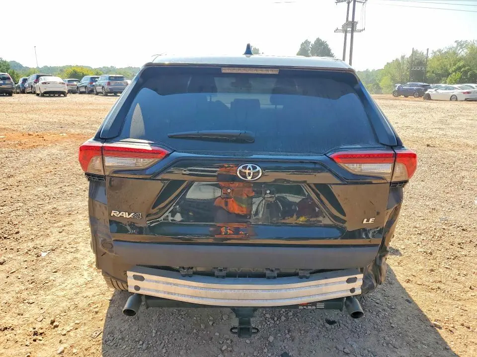 2022 TOYOTA RAV4 LE  