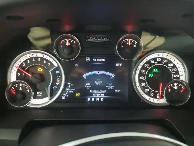 2015 RAM 1500 SLT  