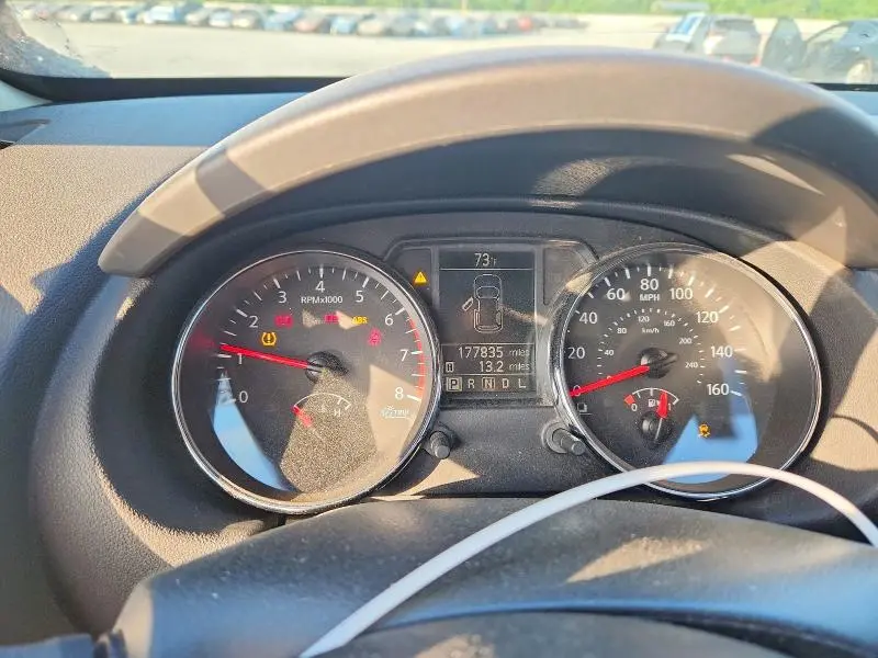 2013 NISSAN ROGUE S  