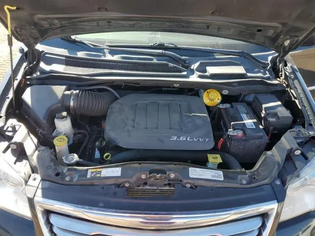 2016 CHRYSLER TOWN & COUNTRY TOURING  