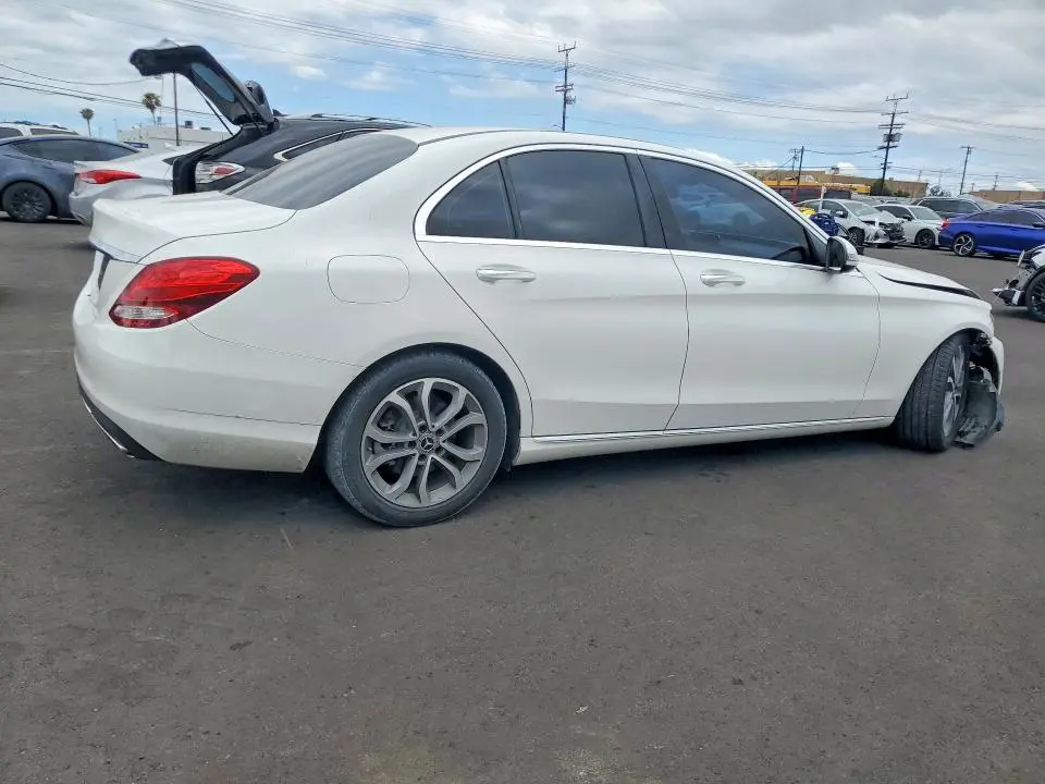 2018 MERCEDES-BENZ C 300  