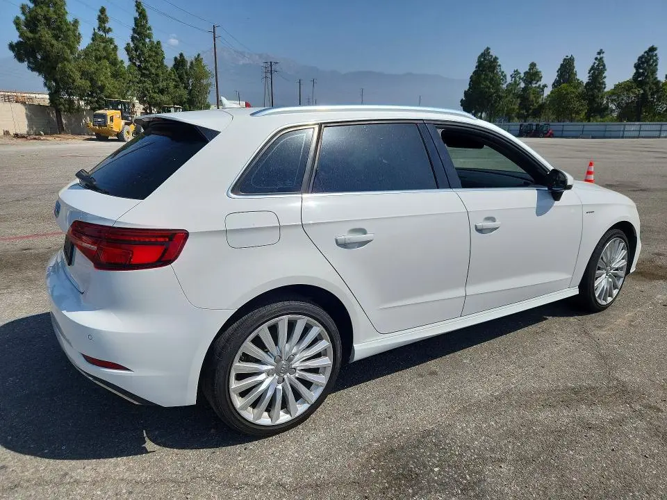 2017 AUDI A3 E-TRON PREMIUM PLUS  