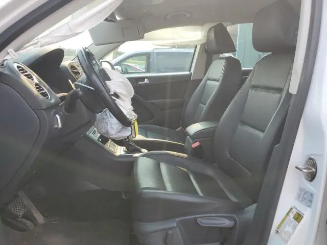 2016 VOLKSWAGEN TIGUAN S  