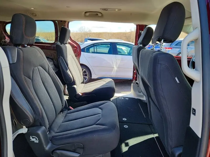 2017 CHRYSLER PACIFICA TOURING  