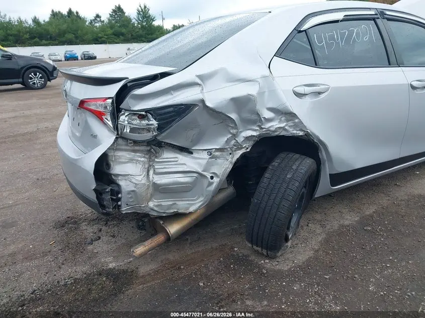 2015 TOYOTA COROLLA LE