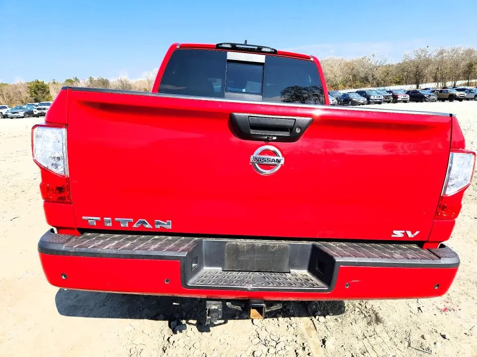 2022 NISSAN TITAN SV  