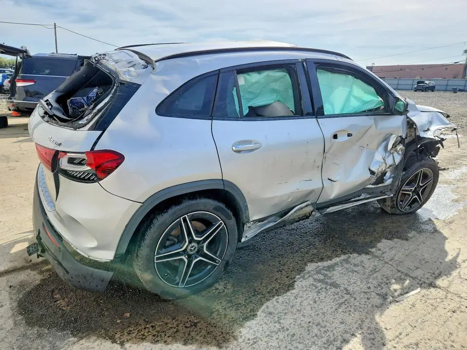2022 MERCEDES-BENZ GLA   
