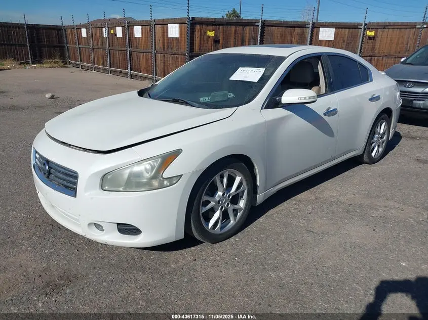 2012 NISSAN MAXIMA S/SV