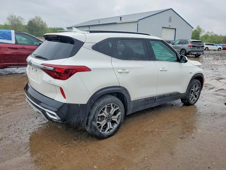 2021 KIA SELTOS EX  