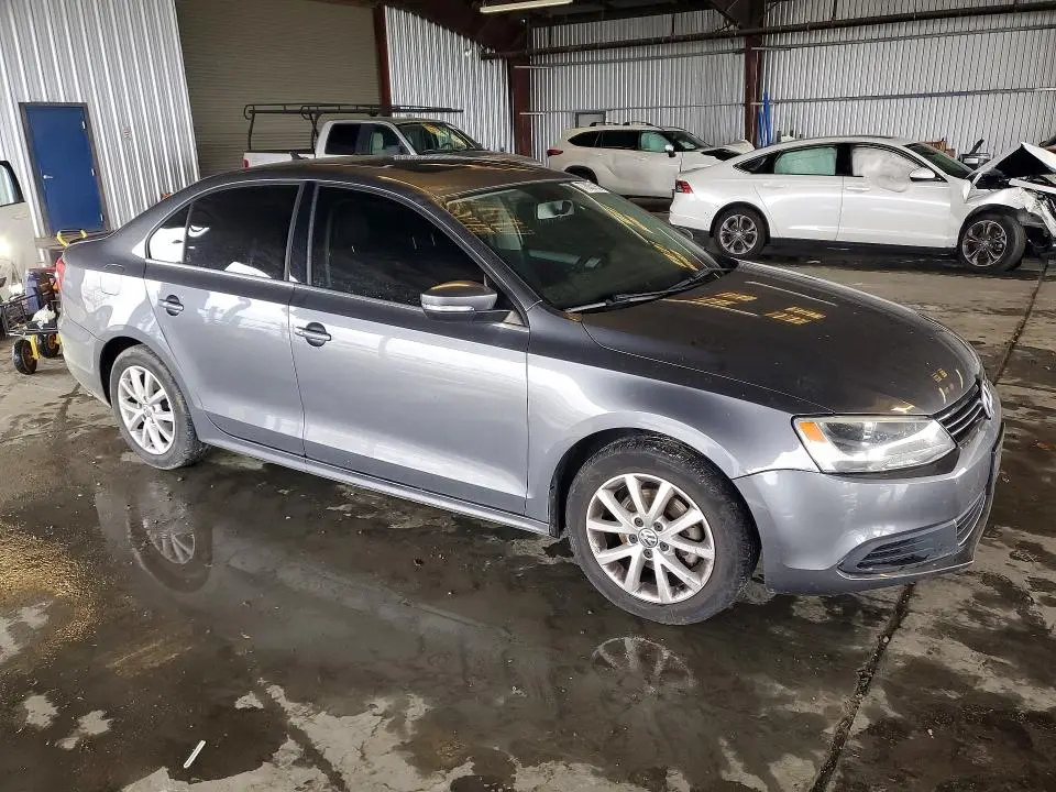 2014 VOLKSWAGEN JETTA SE  