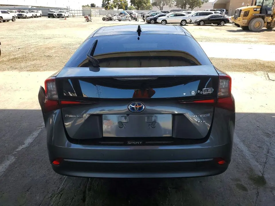 2021 TOYOTA PRIUS L ECO  