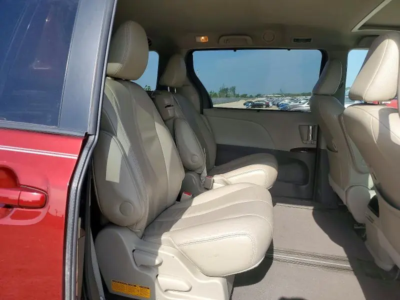 2013 TOYOTA SIENNA XLE 8-PASSENGER  