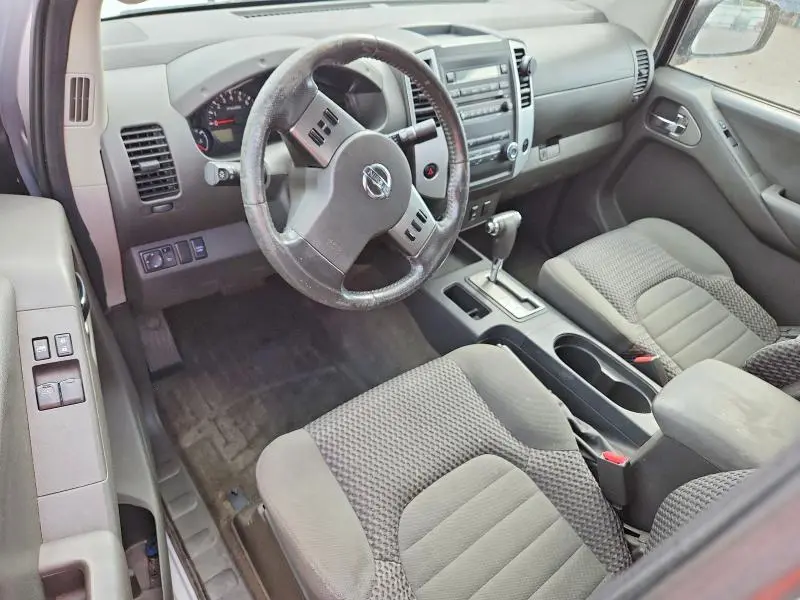 2011 NISSAN FRONTIER SV V6  