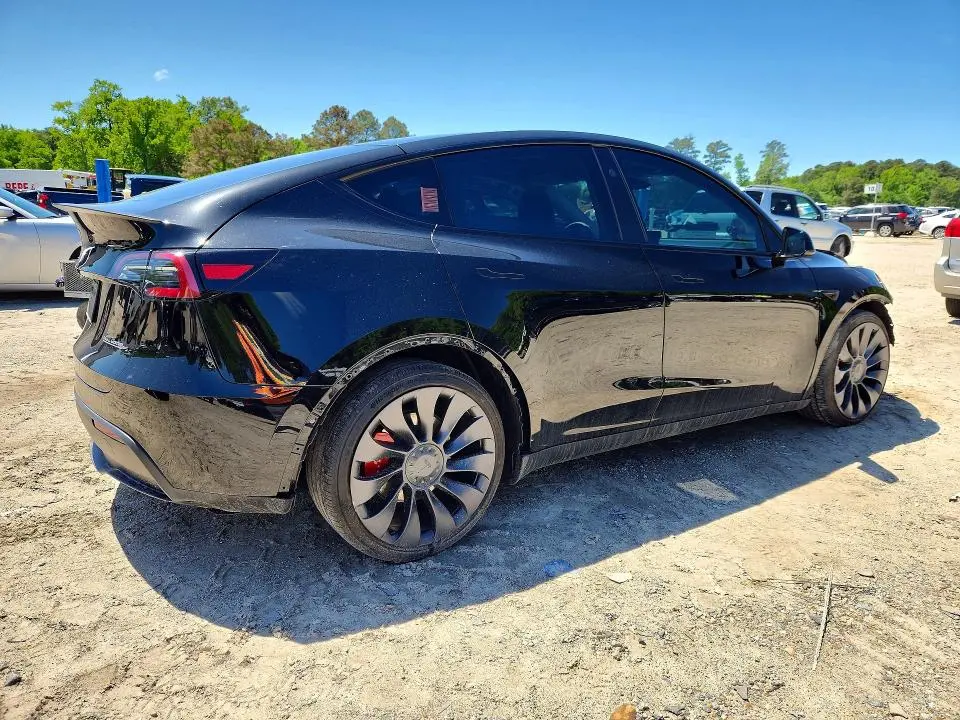2024 TESLA MODEL Y   
