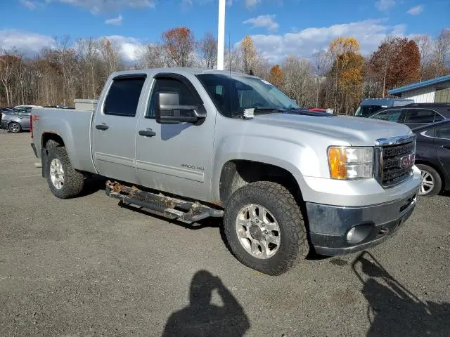 2011 GMC SIERRA K2500 SLE  