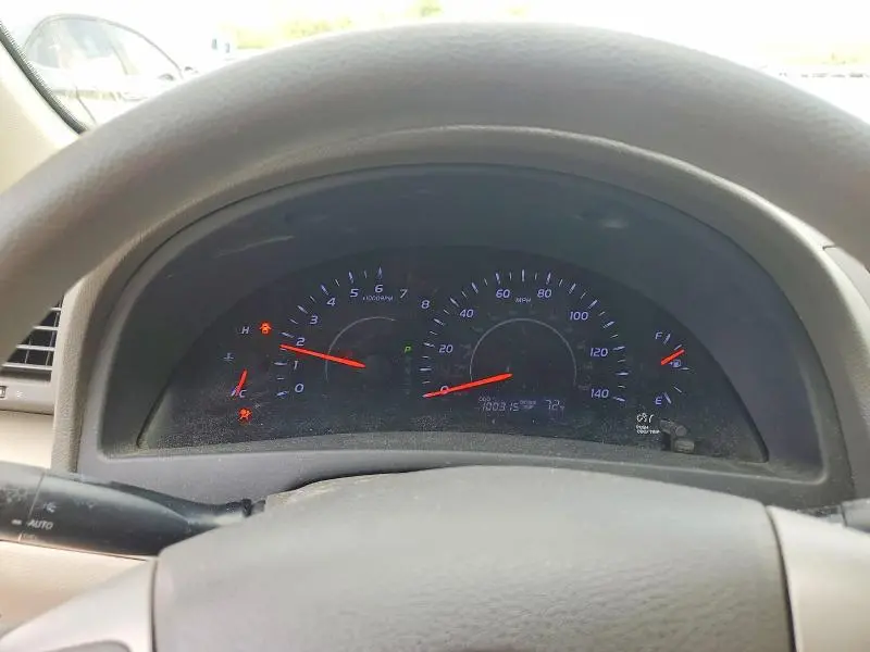 2011 TOYOTA CAMRY LE  