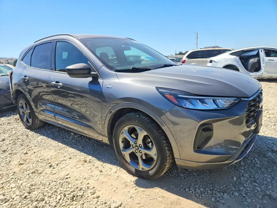 2023 FORD ESCAPE ST LINE  