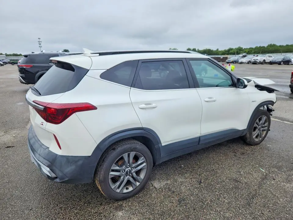 2021 KIA SELTOS S  