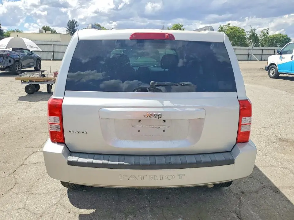 2010 JEEP PATRIOT SPORT  