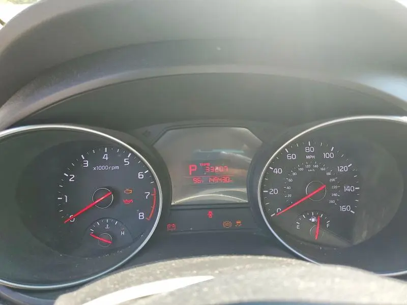 2015 KIA SEDONA LX  