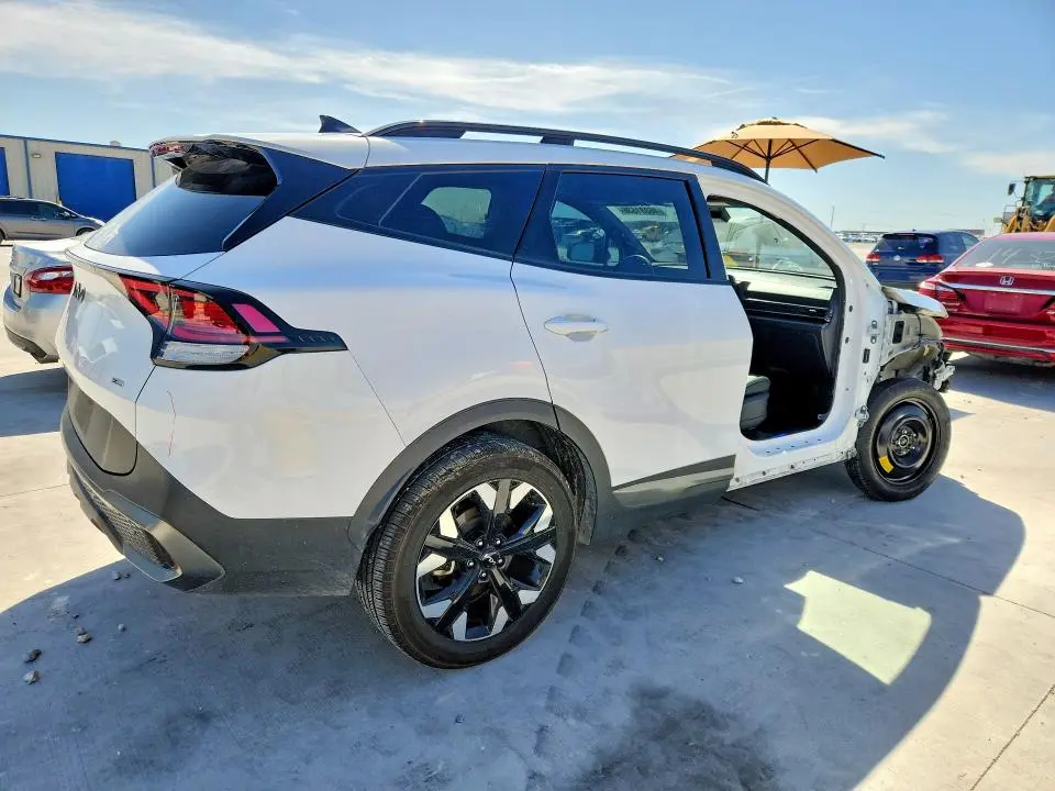 2023 KIA SPORTAGE X-LINE  