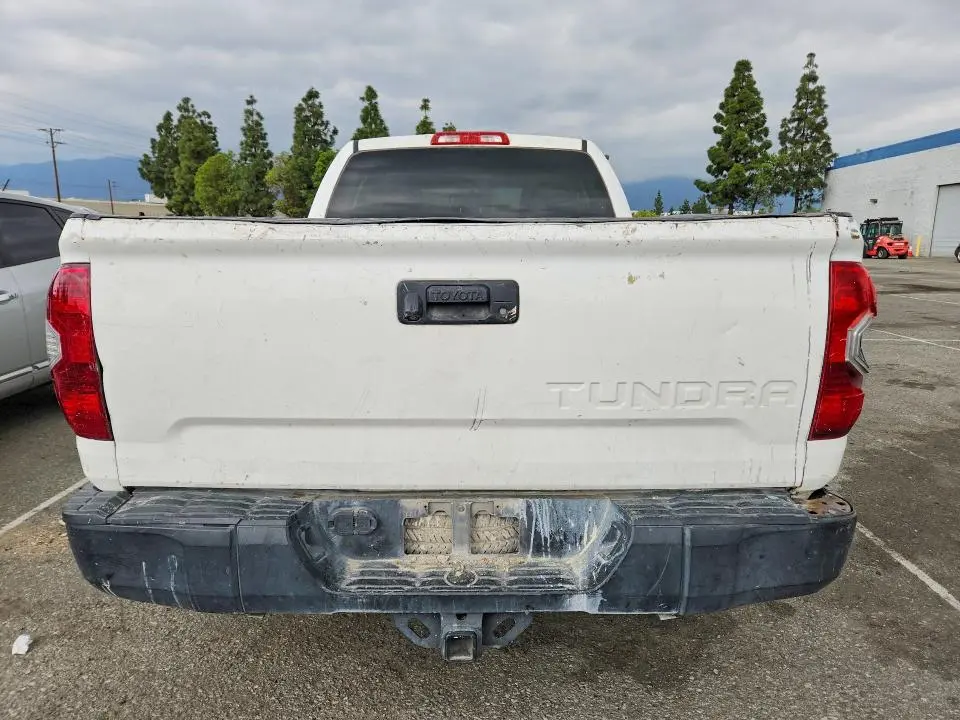 2015 TOYOTA TUNDRA SR  