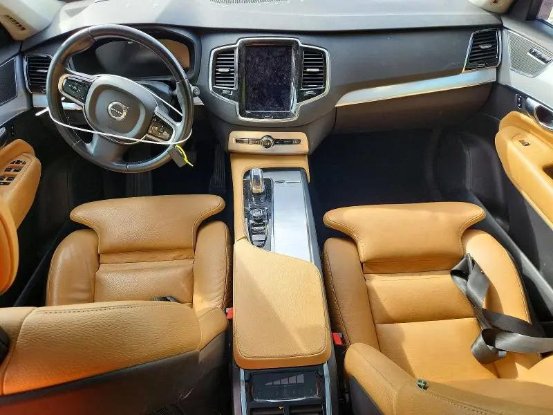 2016 VOLVO XC90 T8  