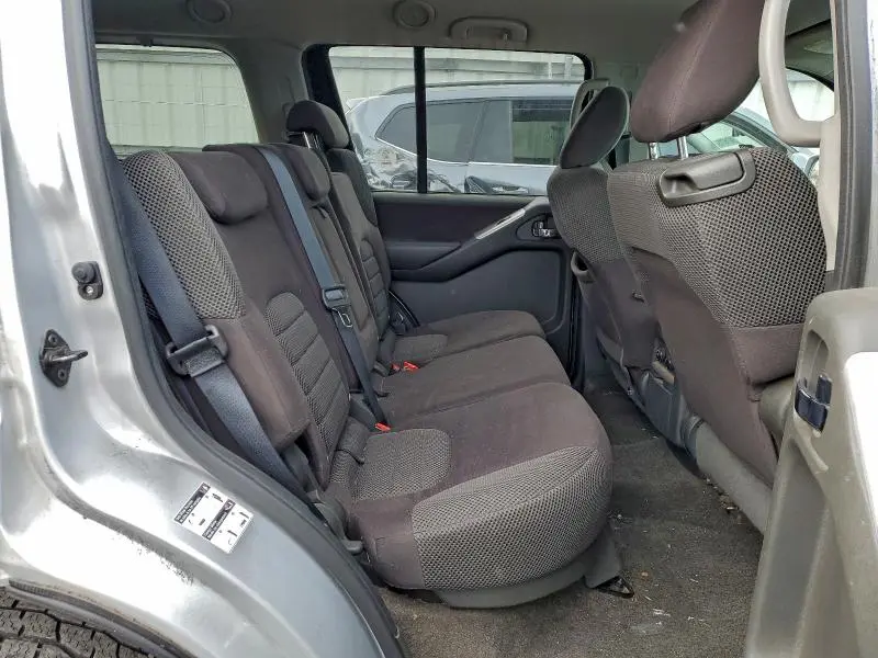 2011 NISSAN PATHFINDER S  