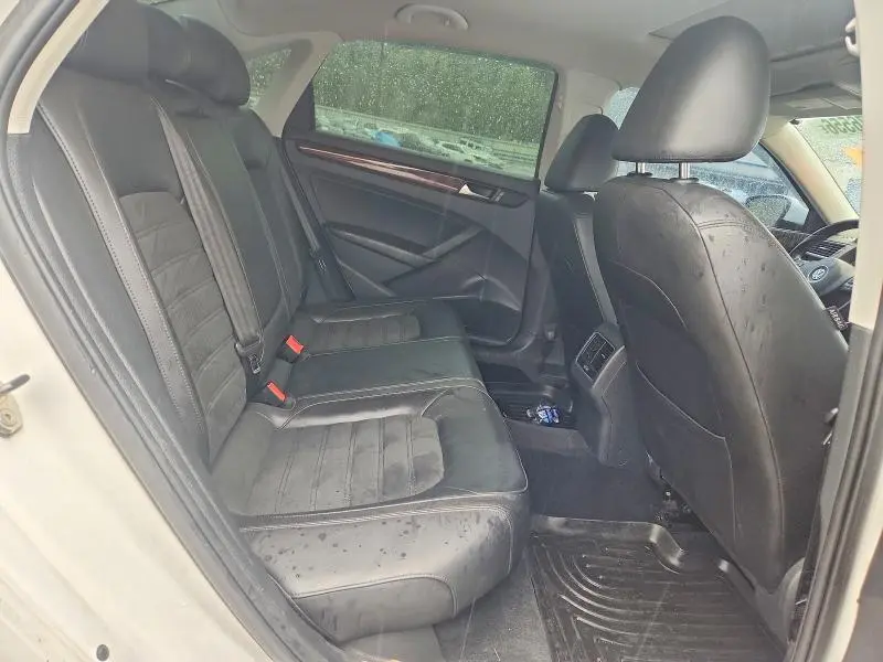 2013 VOLKSWAGEN PASSAT SEL  