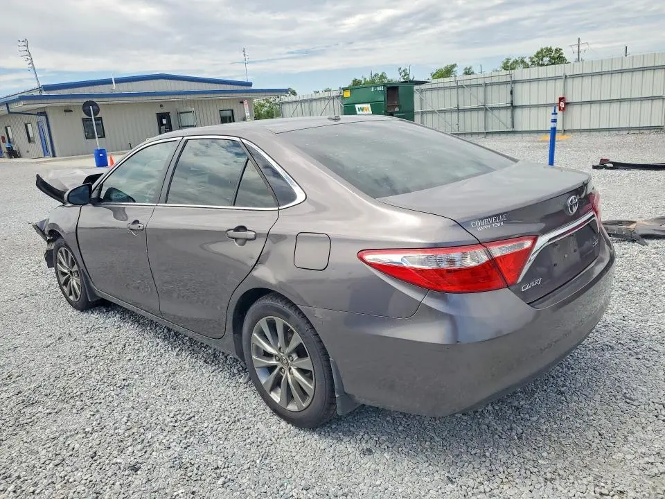 2015 TOYOTA CAMRY XLE  