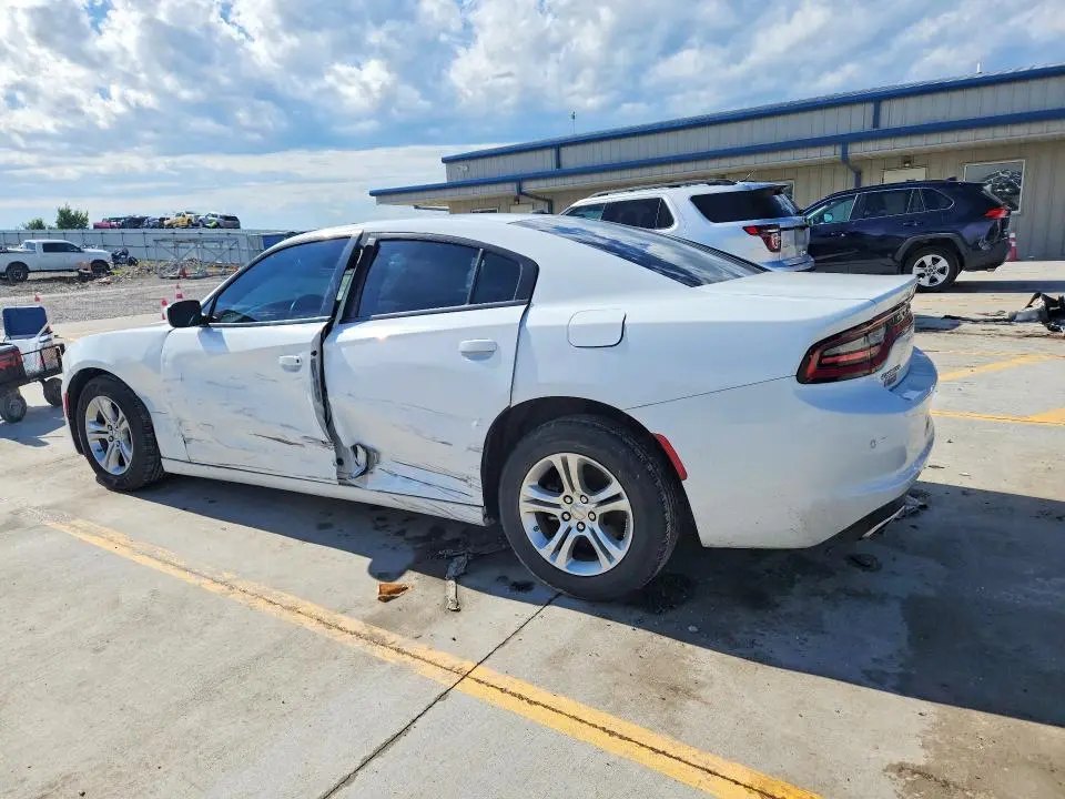 2022 DODGE CHARGER SXT  